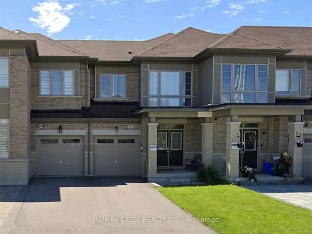 Townhouse For Rent in Aurora, Ontario