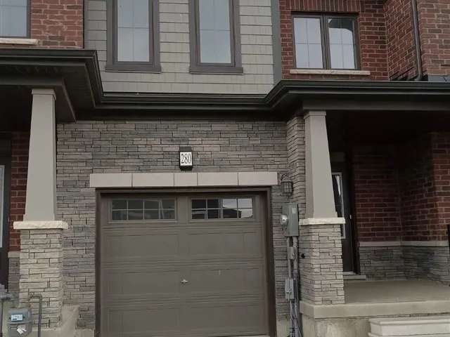 Townhouse For Sale in Thorold, Ontario