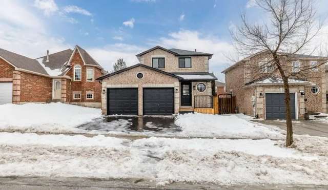 House For Sale in Barrie, Ontario