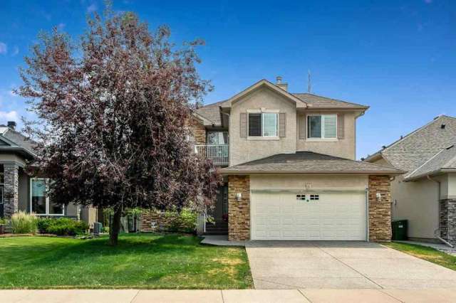 House For Sale in Calgary, Alberta