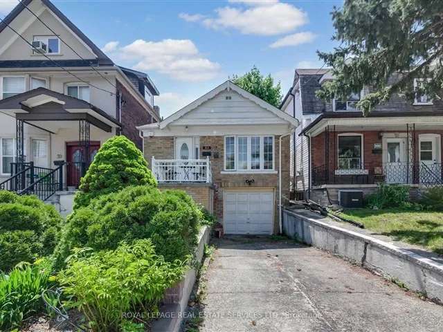 House For Sale in Toronto, Ontario