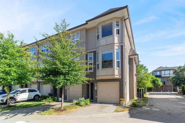 A $764,000.00 Townhouse with 2 bedrooms in Willoughby Heights, Langley