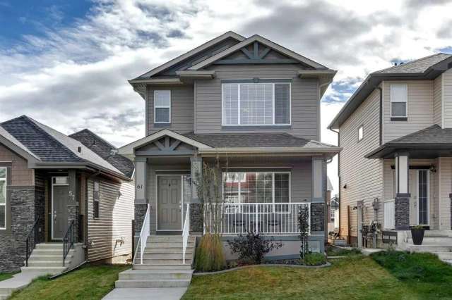 House For Sale in Calgary, Alberta