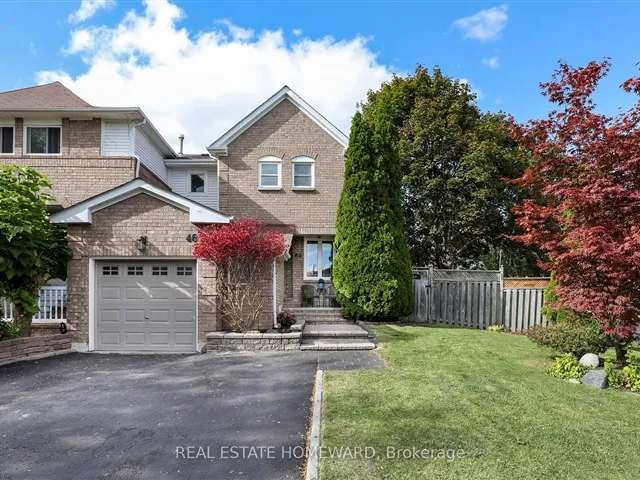 Townhouse For Sale in Whitby, Ontario