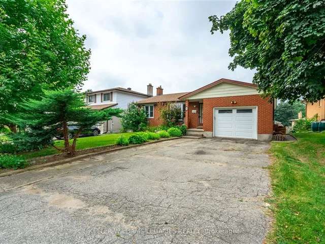 House For Sale in Waterloo, Ontario