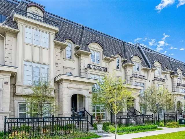 Townhouse For Rent in Oakville, Ontario