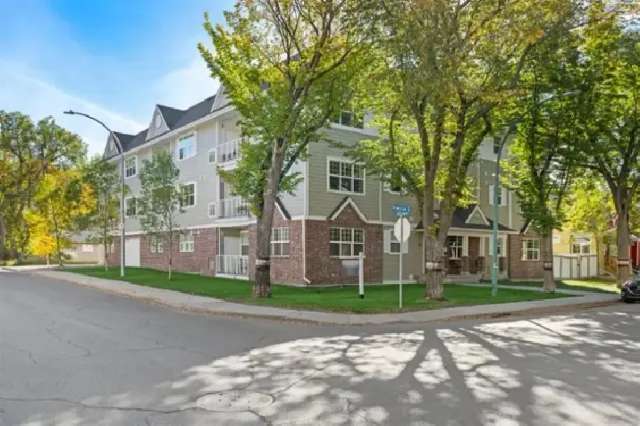 2313 Montreal St., Unit 306 - Modern 2 Bed Condo near Hospital