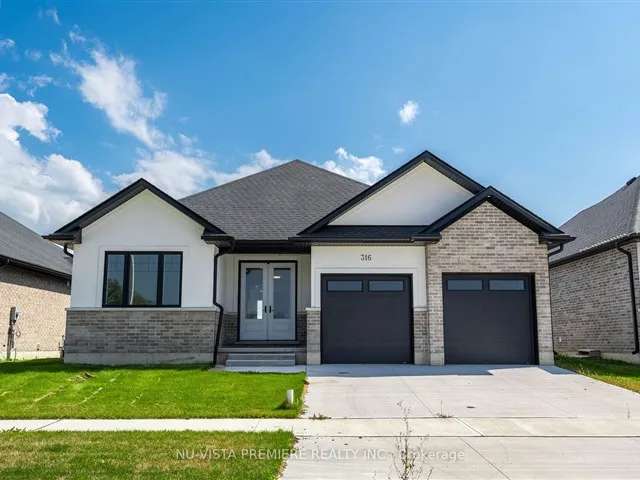 House For Sale in Sarnia, Ontario