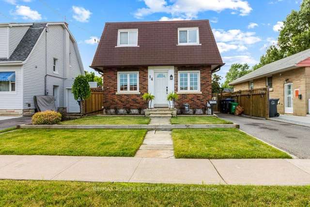 House For Sale in Brampton, Ontario