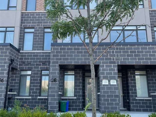 Townhouse For Rent in Vaughan, Ontario