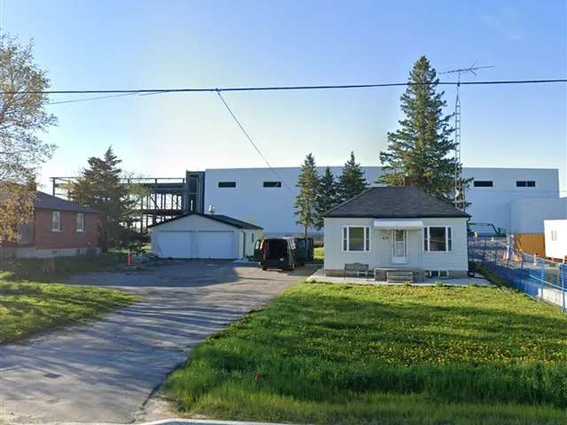 House For Sale in Oshawa, Ontario