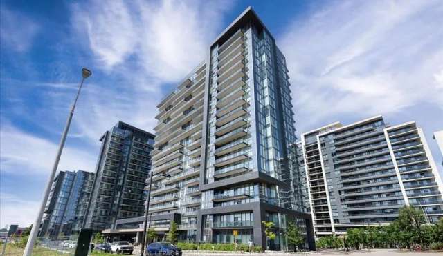 Condo For Sale in Vaughan, Ontario