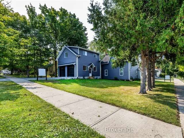 Duplex For Sale in Scugog, Ontario