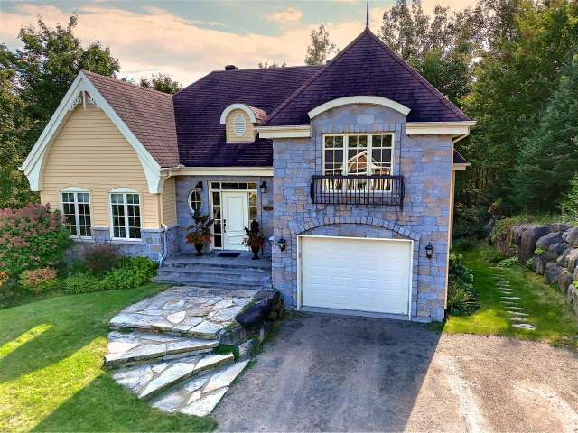 Bungalow For Sale in Quebec, Quebec