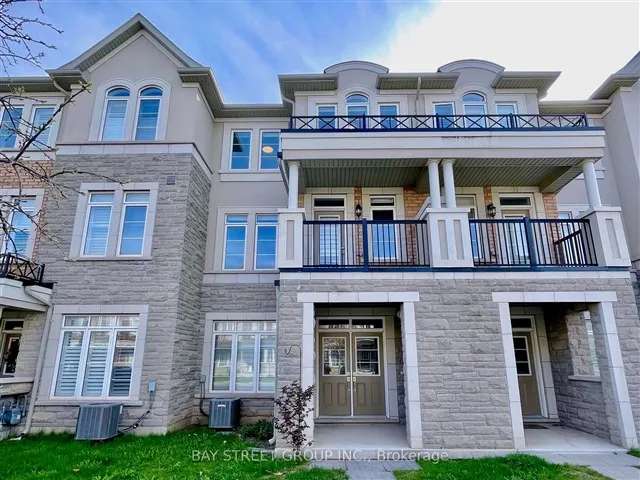 Townhouse For Rent in Oakville, Ontario