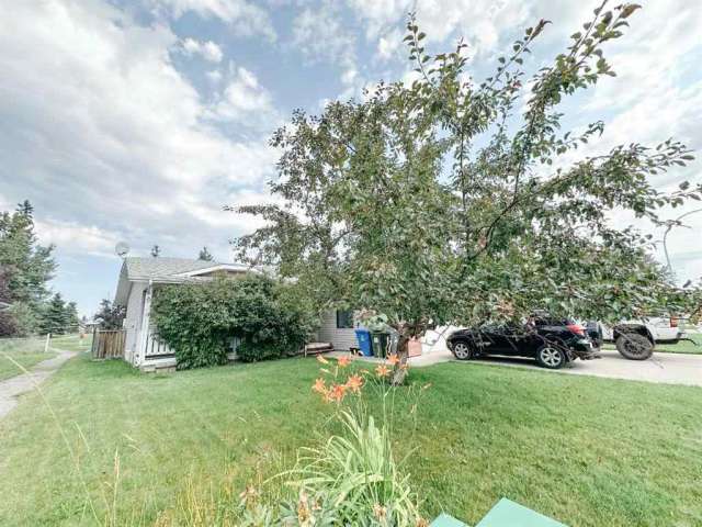 House For Sale in Grande Prairie, Alberta