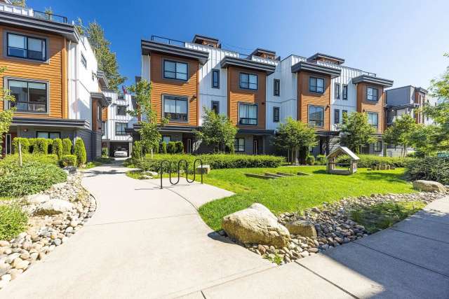 A $1,089,000.00 Townhouse with 3 bedrooms in Northyards, Squamish