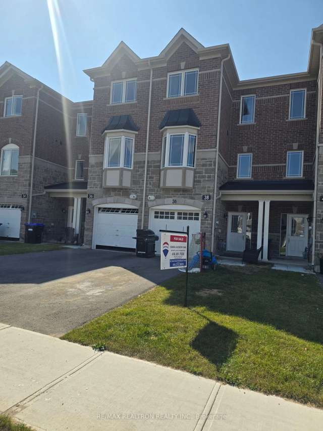 Townhouse For Sale in Essa, Ontario