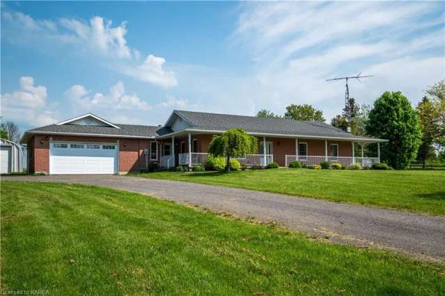 House For Sale in Stone Mills, Ontario