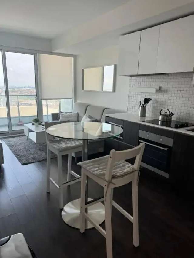 SHORT TERM FURNISHED LUXURY CONDO VAUGHAN METROPOLITAN STATION