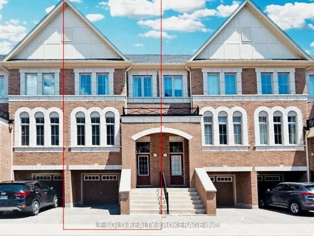 Townhouse For Sale in Oshawa, Ontario