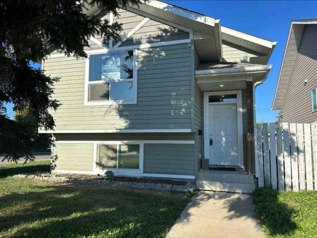 House For Sale in City of Lloydminster, Alberta