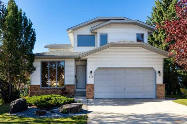 House For Sale in Calgary, Alberta