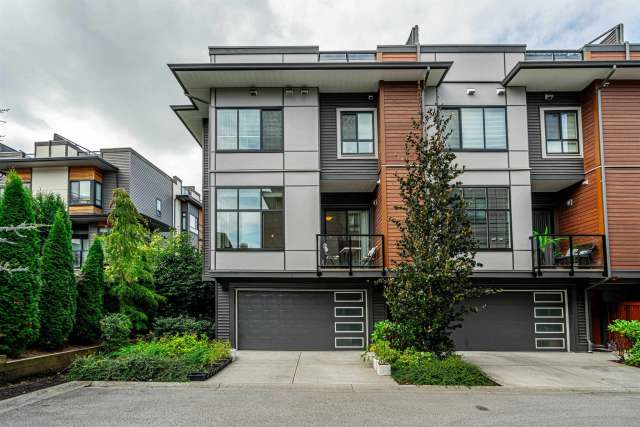 A $899,800.00 Townhouse with 3 bedrooms in Willoughby Heights, Langley