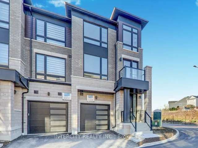 Townhouse For Sale in Whitby, Ontario