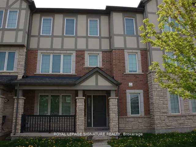 Townhouse For Rent in Oakville, Ontario