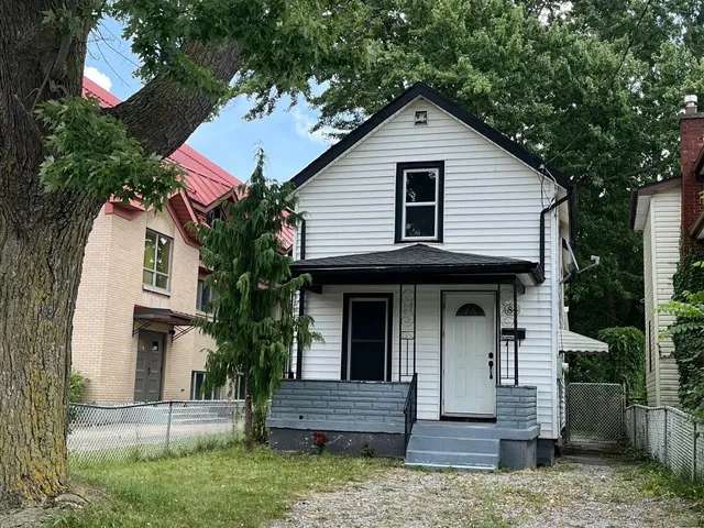 House For Sale in Welland, Ontario