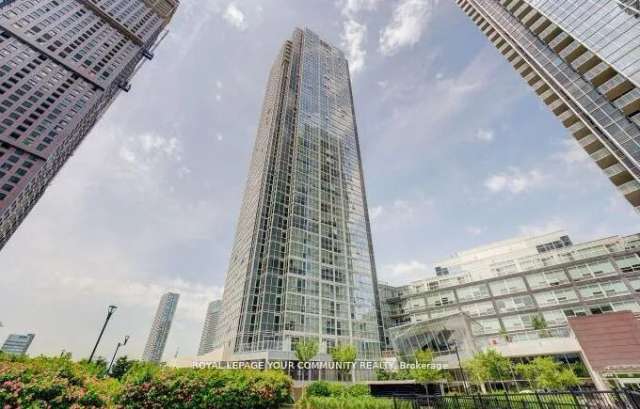 Condo For Sale in Vaughan, Ontario