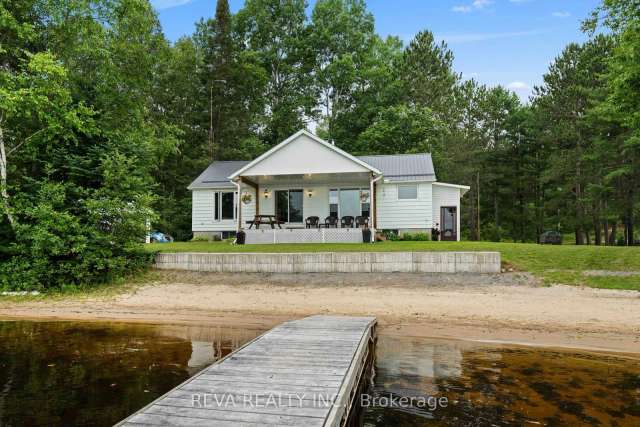 House For Sale in Hastings Highlands, Ontario