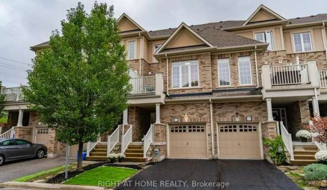 Townhouse For Sale in Halton Hills, Ontario