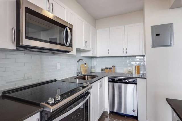 Apartment For Rent in Mississauga, Ontario