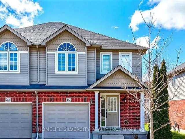 Townhouse For Rent in Kitchener, Ontario