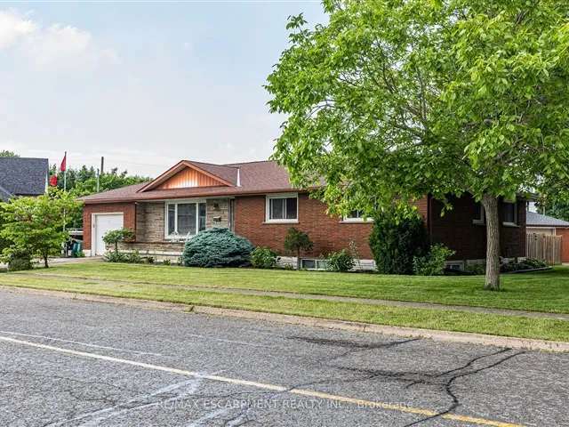 House For Sale in St. Catharines, Ontario