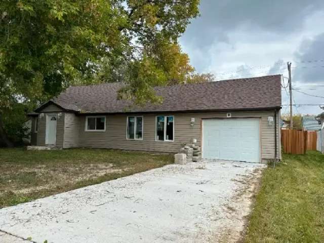 For Sale 423 Pacific Avenue Selkirk MB