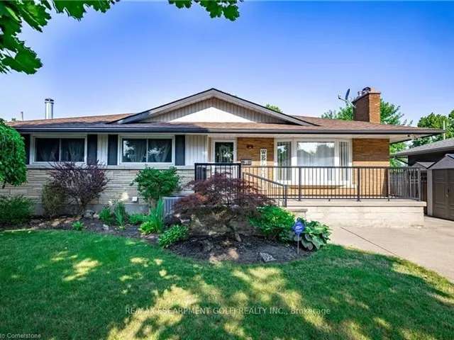 House For Sale in St. Catharines, Ontario