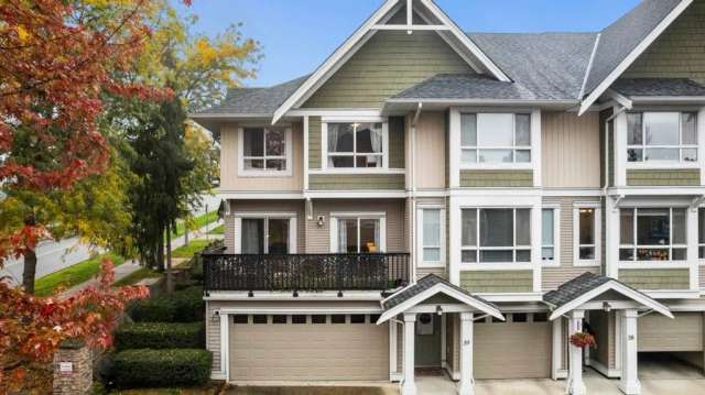 Townhouse For Sale in Township of Langley, British Columbia