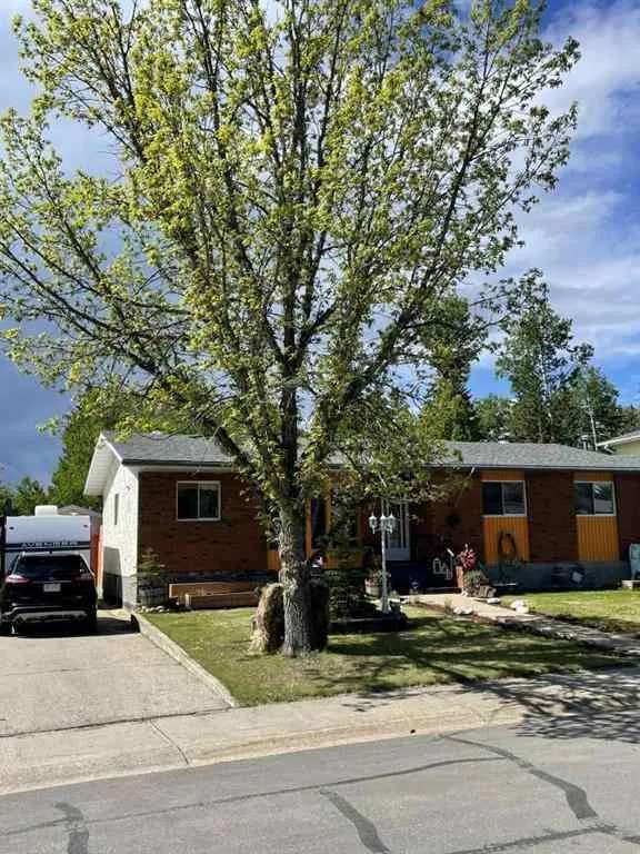 House For Sale in Whitecourt, Alberta