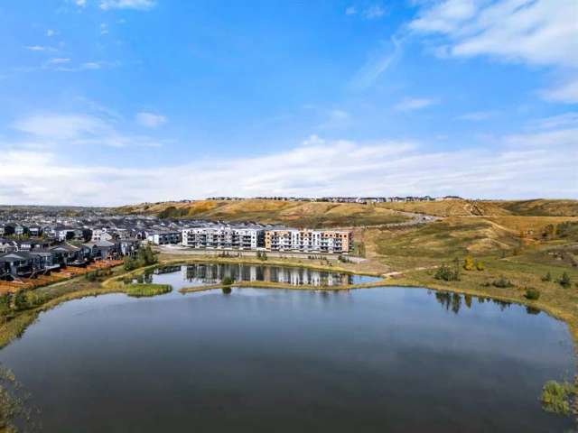 House For Sale in Calgary, Alberta