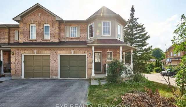 Townhouse For Sale in Oshawa, Ontario