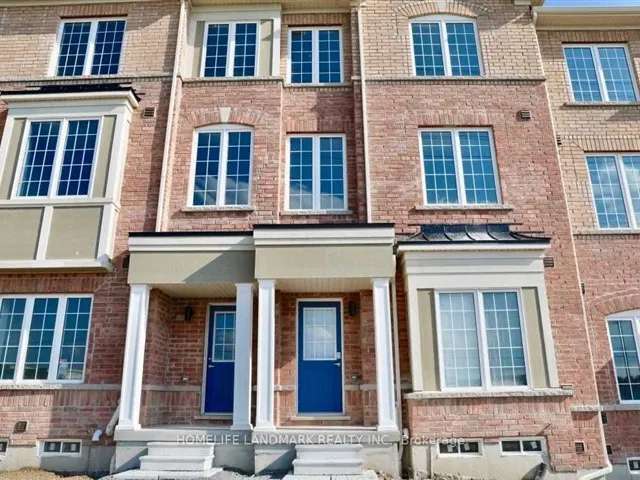 Townhouse For Rent in Newmarket, Ontario