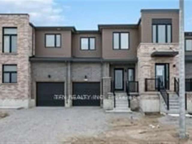 Townhouse For Rent in Barrie, Ontario