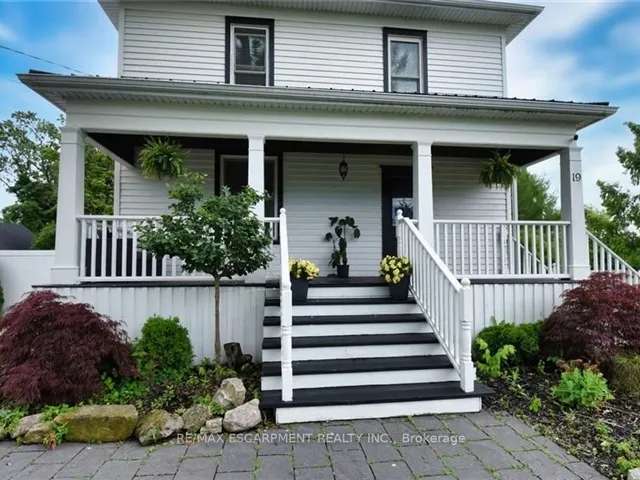 House For Sale in Cambridge, Ontario