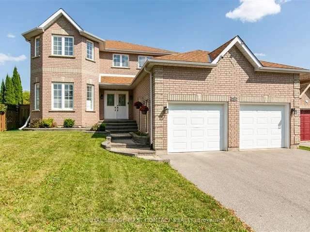 House For Sale in Barrie, Ontario