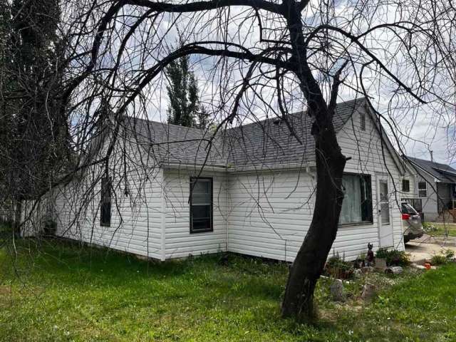 House For Sale in Brooks, Alberta