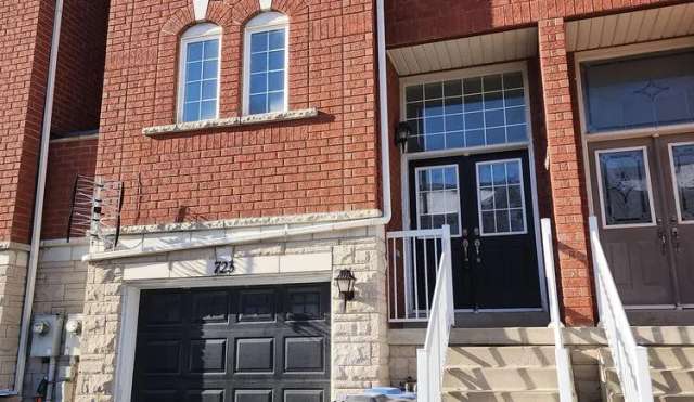 Townhouse For Sale in The Archipelago Township, Ontario