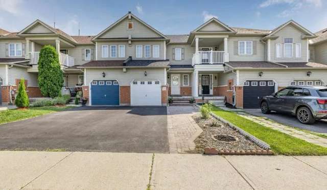 Townhouse For Sale in Whitby, Ontario